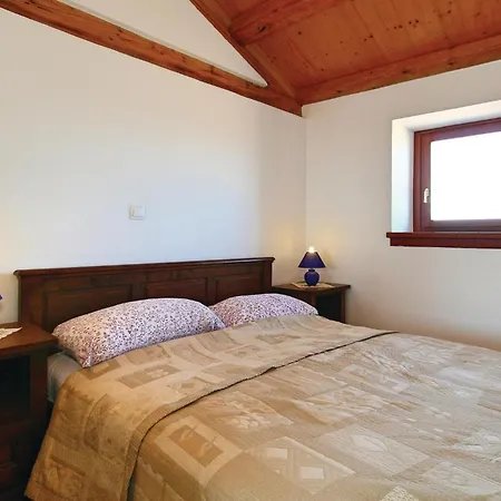 Holiday home Pet Friendly In Ritosin Brig With Wifi Vranici